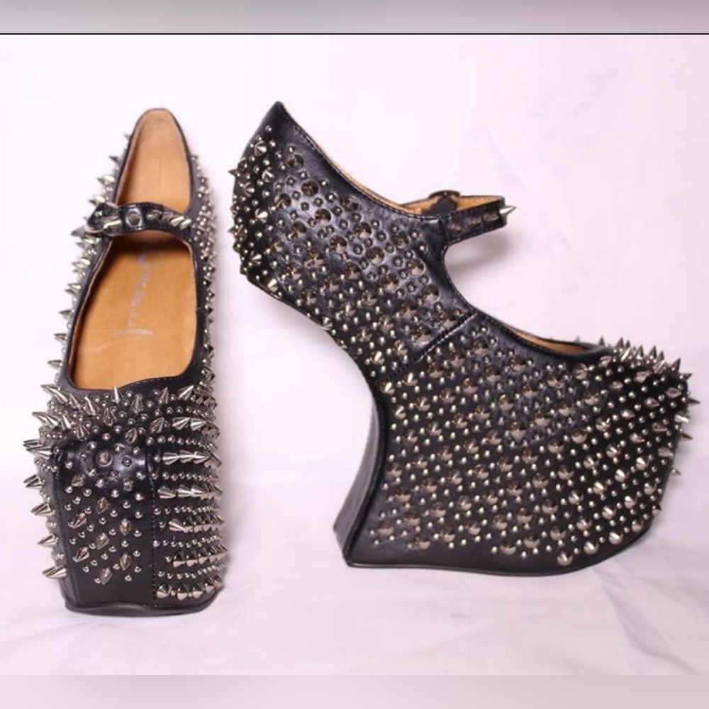 LIKE-NEW! Jeffrey Campbell Prickly Sandal 6.5